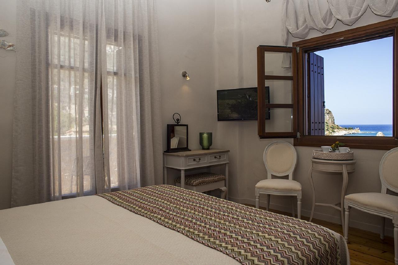 Limeni Inn Boutique Hotel Adults Only 12Plus Exterior photo